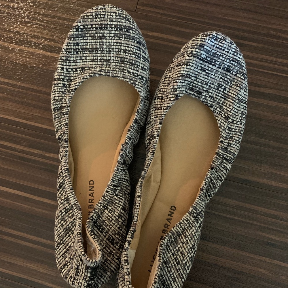 Like new! Lucky Brand Flats (Emmie)